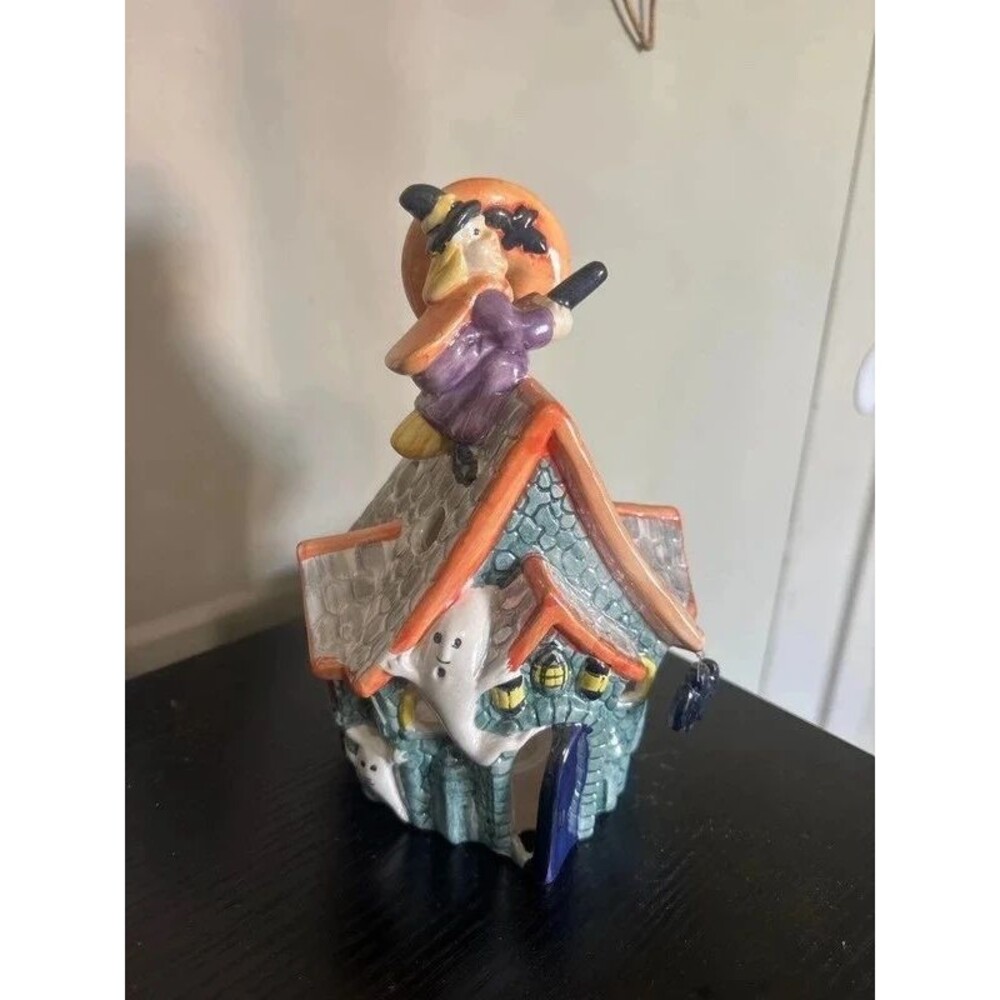 Halloween witch haunted house tealight holder
